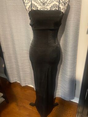 Sleek Black Maxi Dress with Spaghetti Straps